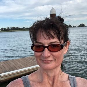 Meet your Posher, Danica